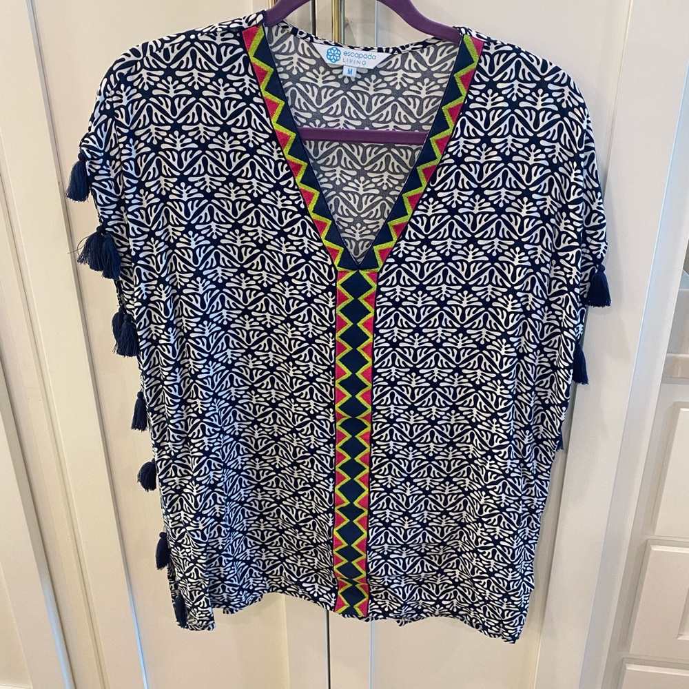 Escapada top with tassels